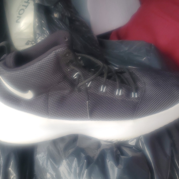 Nike - Picture 1 of 1